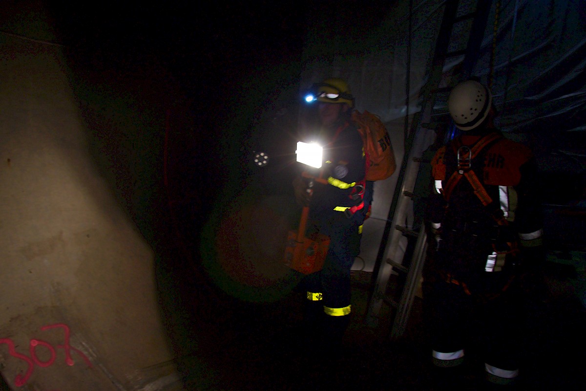 Gemeinschaftsübung von THW Lohr und Feuerwehr am Oberbecken