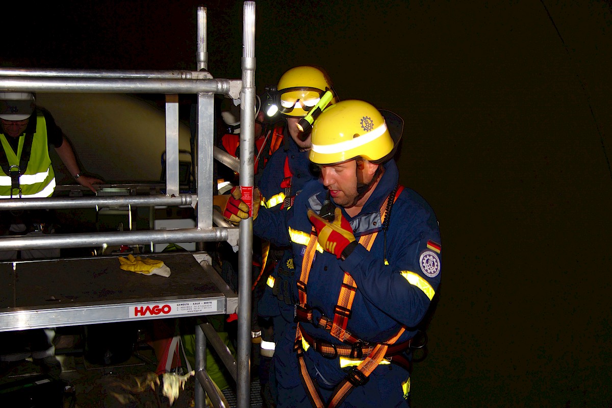 Gemeinschaftsübung von THW Lohr und Feuerwehr am Oberbecken