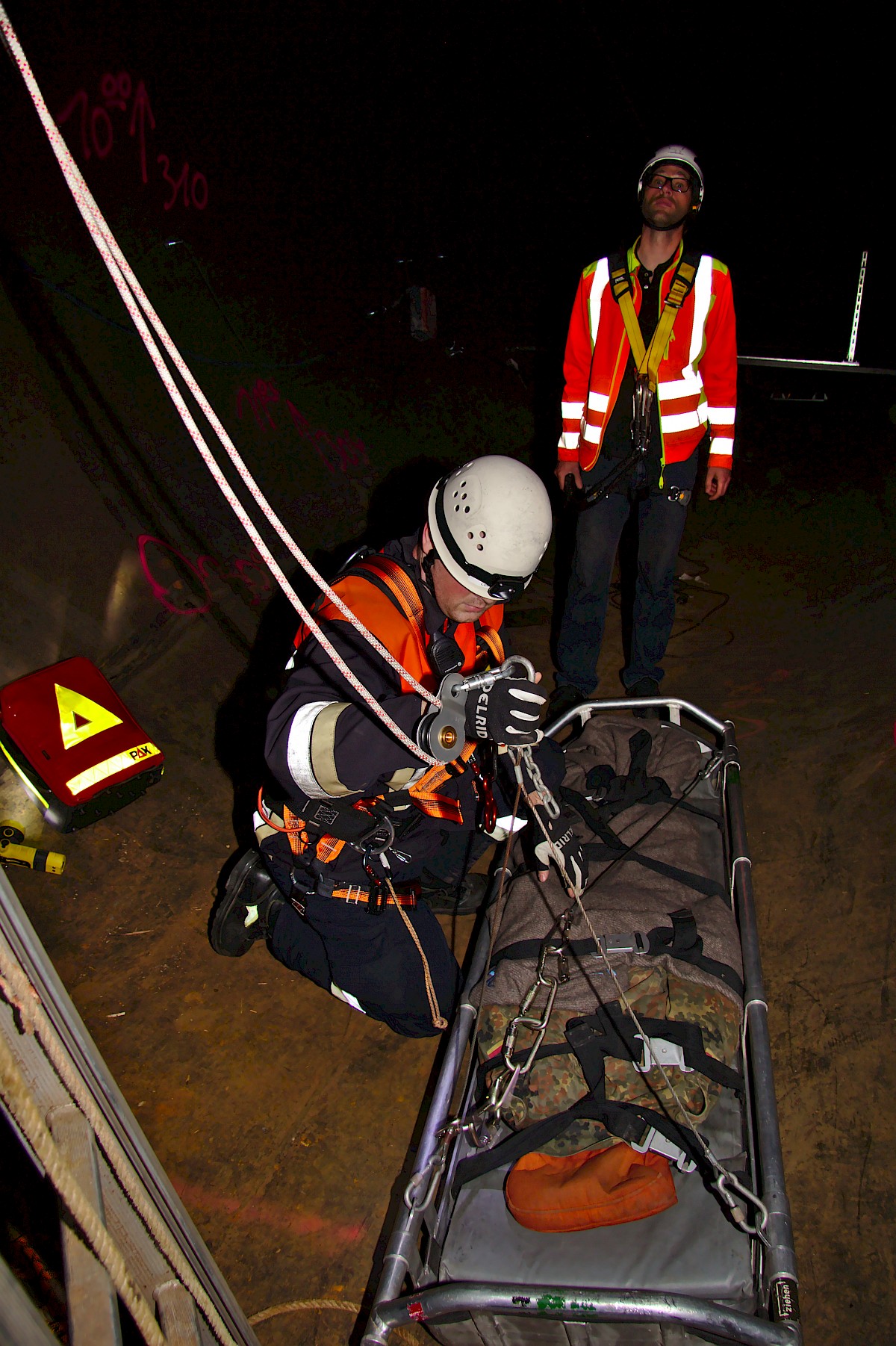 Gemeinschaftsübung von THW Lohr und Feuerwehr am Oberbecken