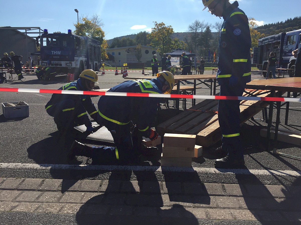 Spannenden Aufgaben stellte sich die THW Jugend aus Lohr beim Bezirksjugendwettkampf