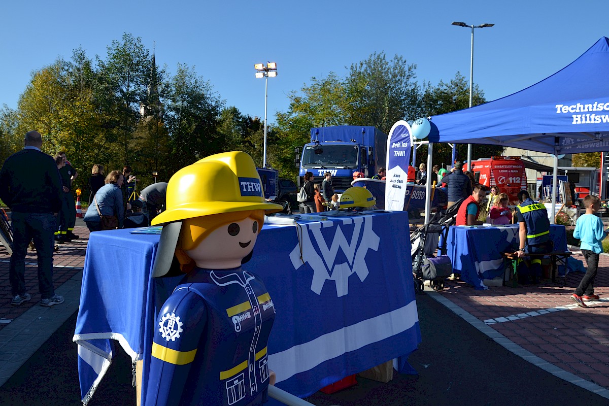 1. Familienmesse des Landkreises Main Spessart THW zeigt Technik zum Anfassen