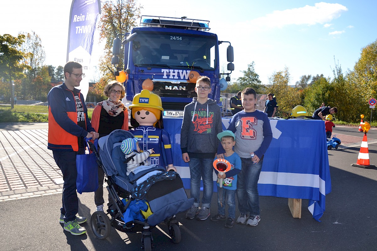 1. Familienmesse des Landkreises Main Spessart THW zeigt Technik zum Anfassen