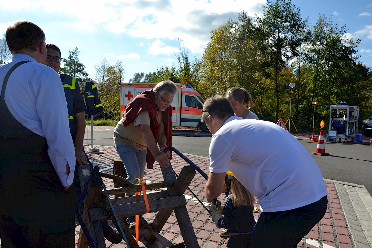 1. Familienmesse des Landkreises Main Spessart THW zeigt Technik zum Anfassen