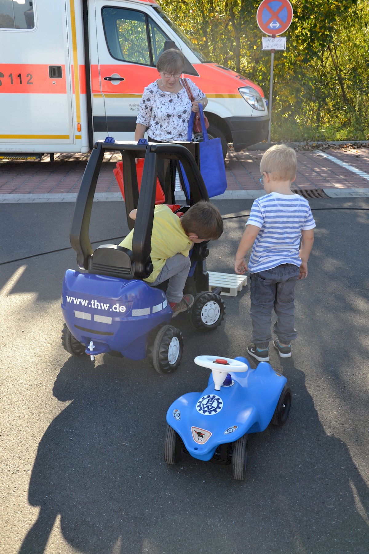 1. Familienmesse des Landkreises Main Spessart THW zeigt Technik zum Anfassen