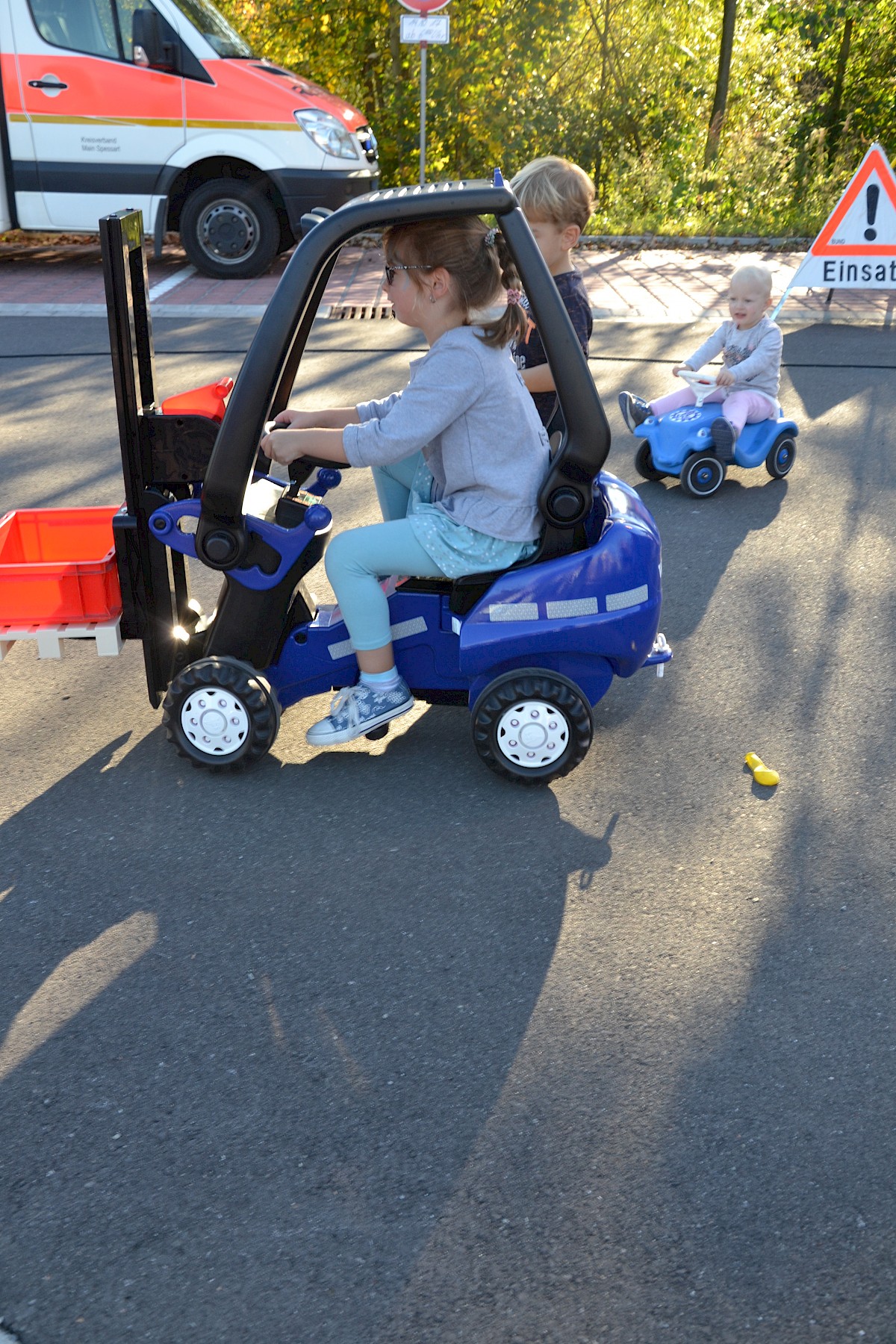 1. Familienmesse des Landkreises Main Spessart THW zeigt Technik zum Anfassen