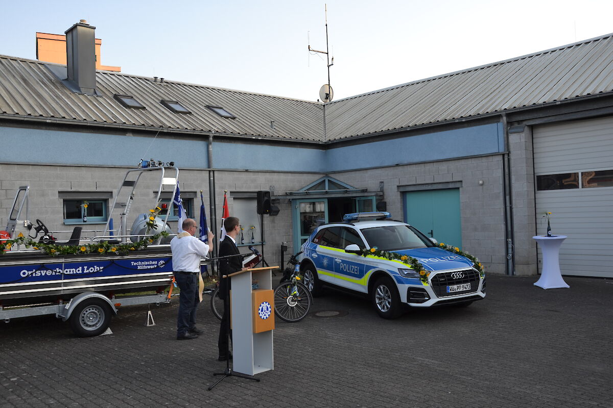 Feierliche Fahrzeugsegnung unseres neuen Einsatzbootes und des PKW OV Ford Ranger