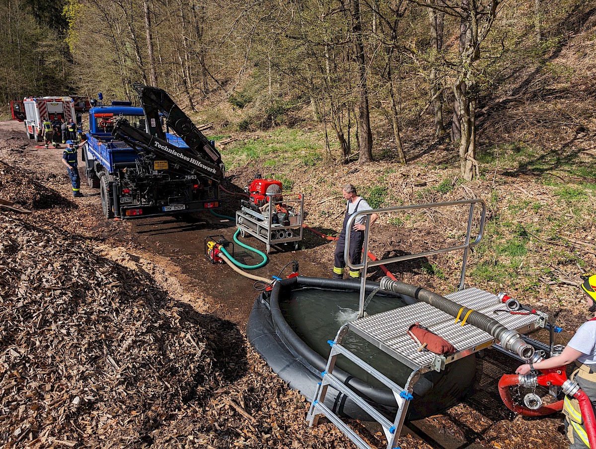 Wassertransport für Waldbrandübung im Landkreis Main-Spessart